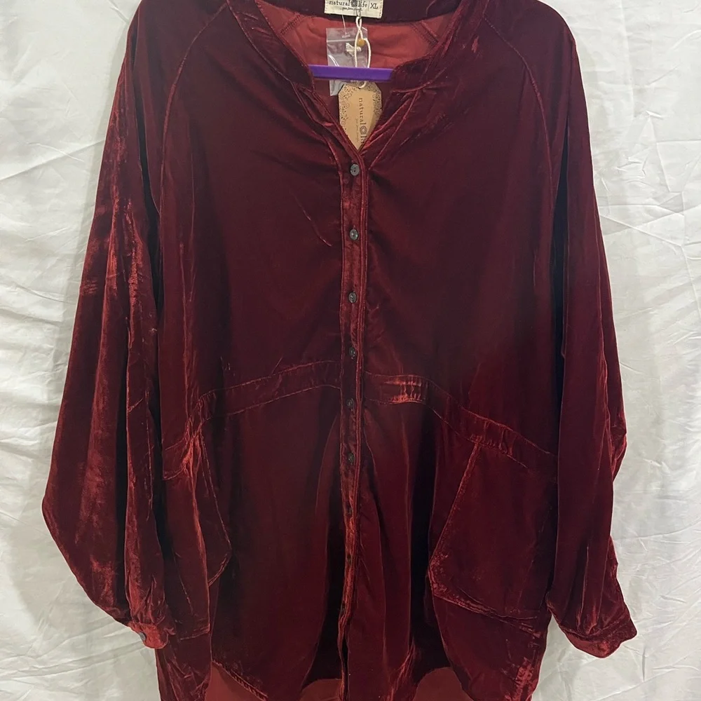 Natural Life Laid Back Velvet Button Down - Picture 4 of 9